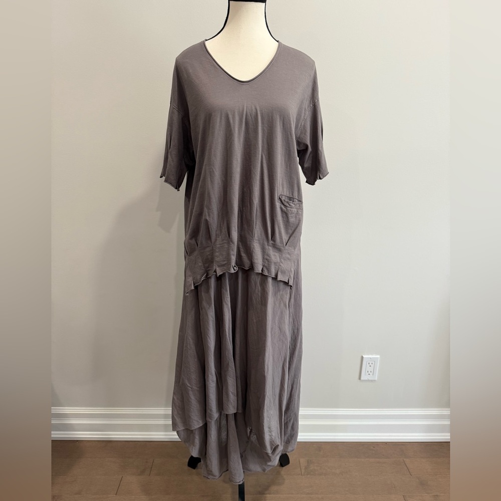 European Culture Italy Taupe Asymmetrical Top & Skirt Set – Made in Italy